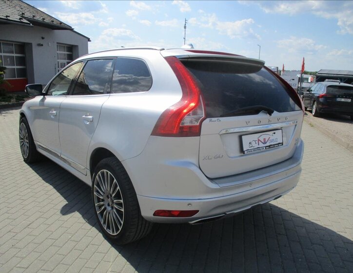 Volvo XC60 SUV / Terénní 2,4 l 133 kw