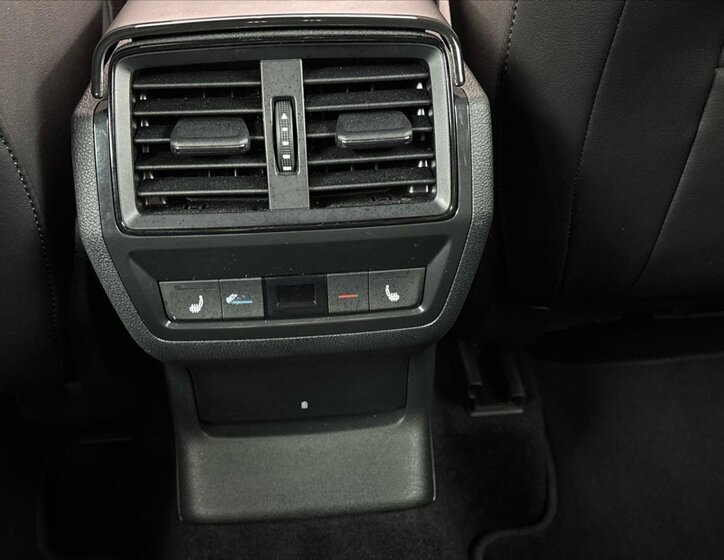 Škoda Karoq SUV / Terénní 1,5 l 110 kw