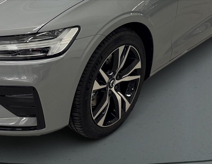 Volvo V60 Kombi 2,0 l 145 kw