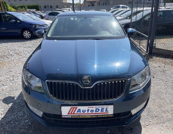 Škoda Octavia Sedan / Limuzína 1,2 l 77 kw