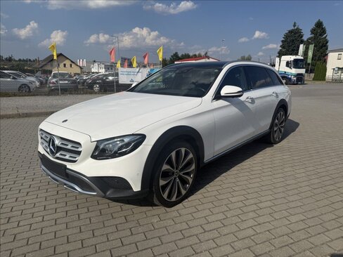 Mercedes-Benz Třídy E Kombi 2,0 l 143 kw