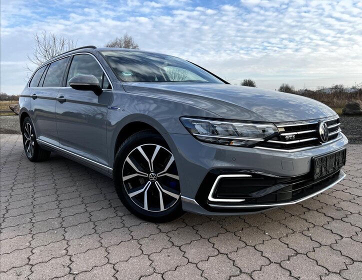 Volkswagen Passat Kombi 1,4 l 160 kw