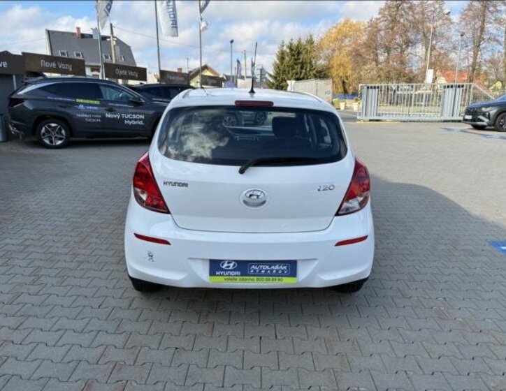 Hyundai i20 6