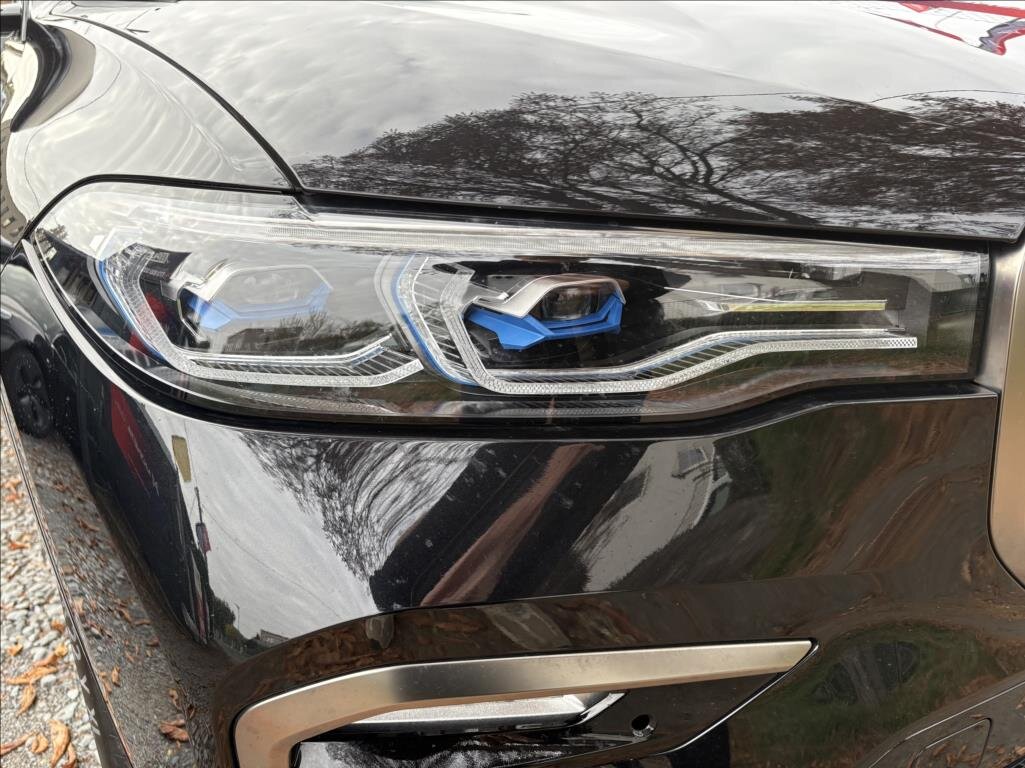 BMW X7 SUV 3,0 l 294 kw