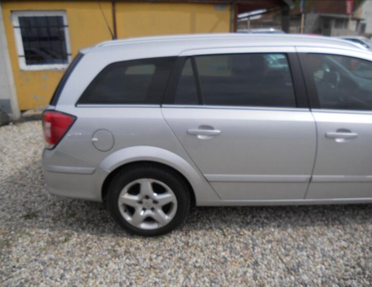 Opel Astra 5