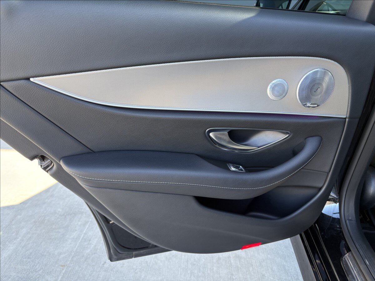 Mercedes-Benz Třídy E Sedan / Limuzína 3,0 l 190 kw