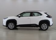 Toyota Yaris Cross 8