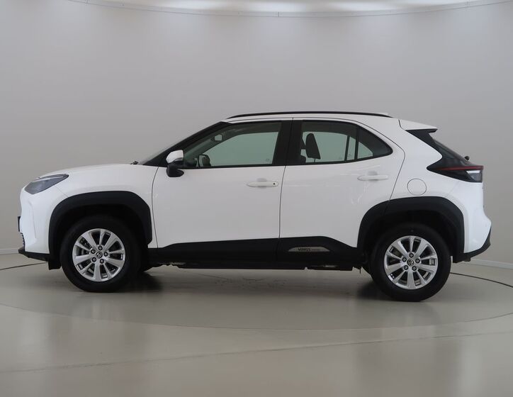 Toyota Yaris Cross 8