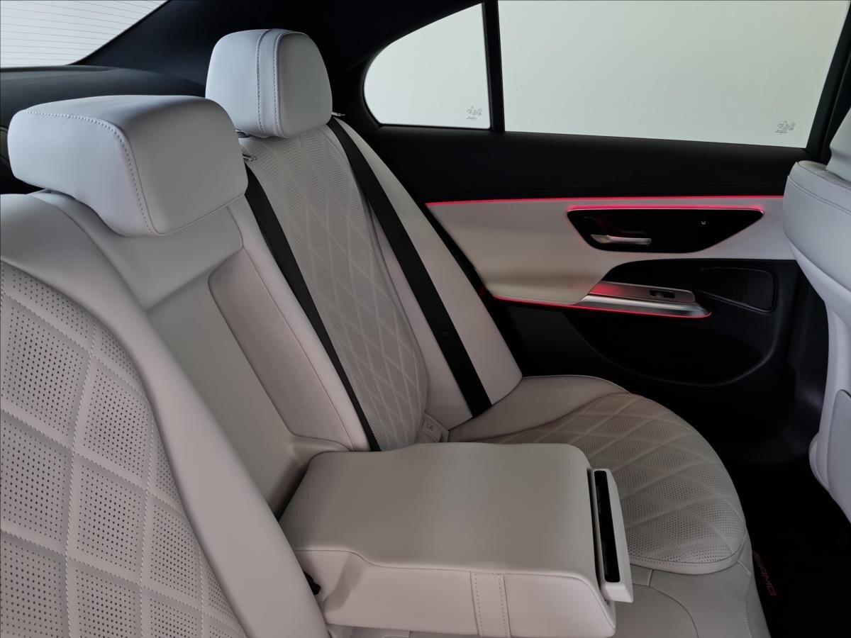 Mercedes-Benz Třídy E Sedan 2,0 l 145 kw