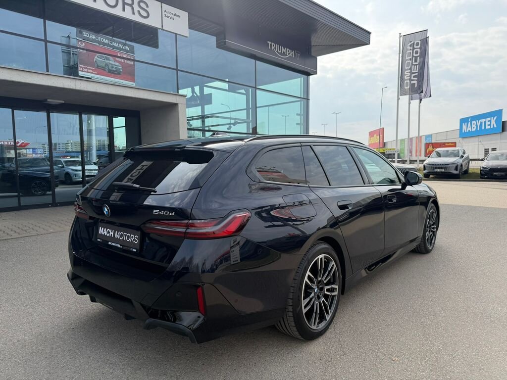 BMW Řada 5 Kombi 3,0 l 210 kw