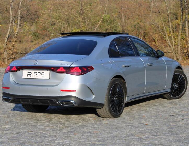 Mercedes-Benz Třídy E 2