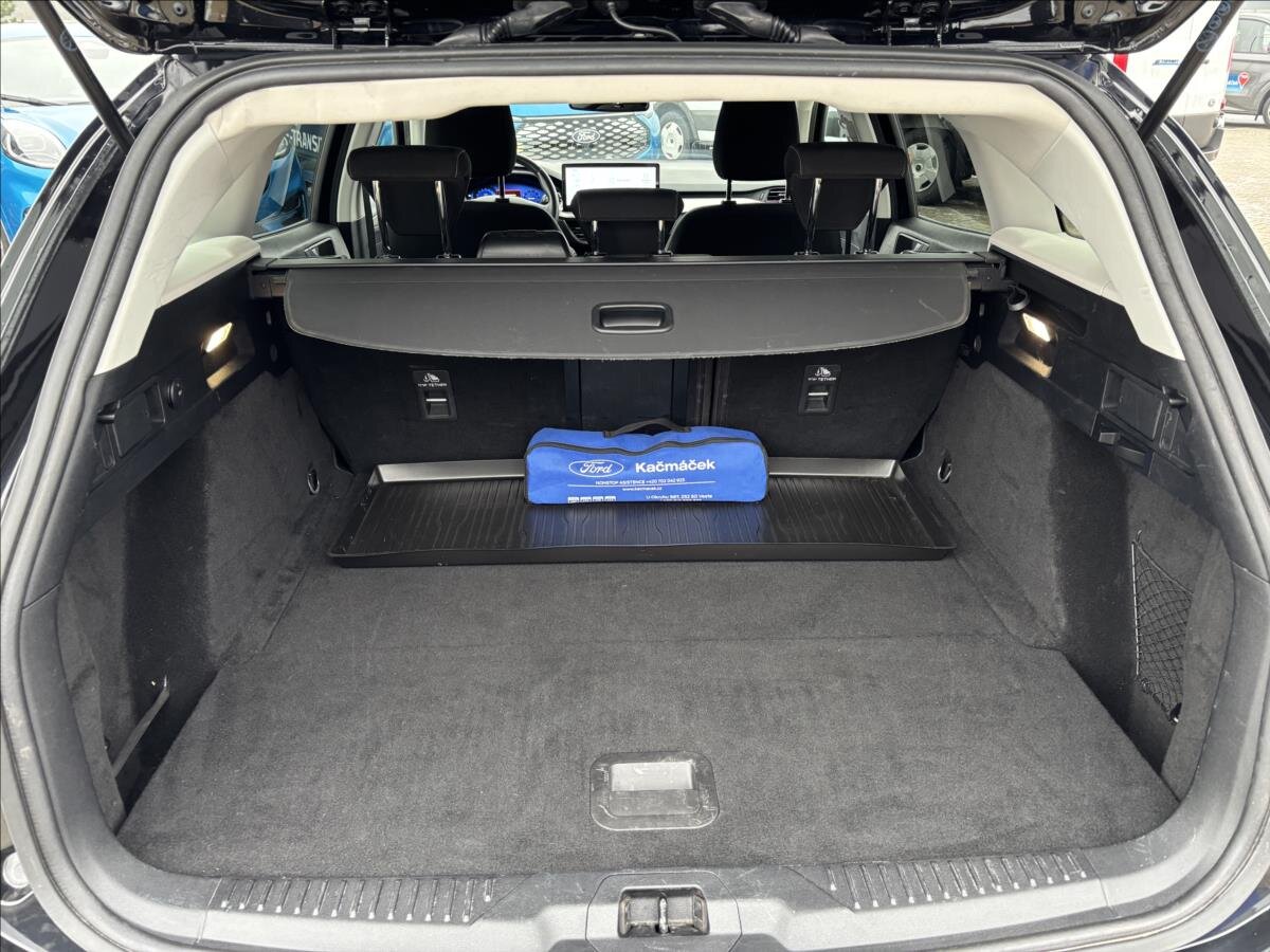 Ford Focus Kombi 999,0 92 kw