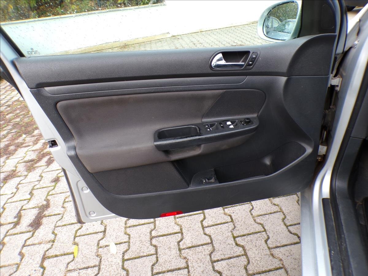 Volkswagen Golf Hatchback 1,6 l 85 kw