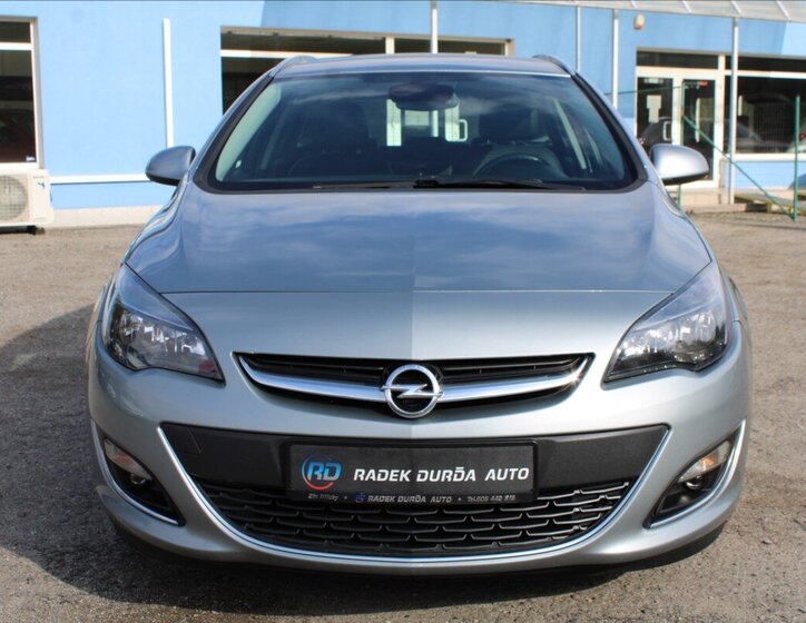 Opel Astra Kombi 2,0 l 121 kw