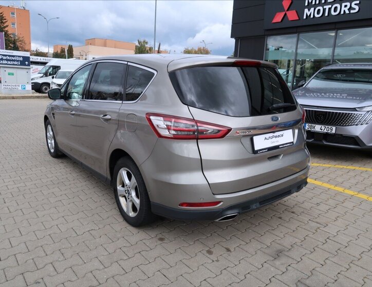 Ford S-MAX 6