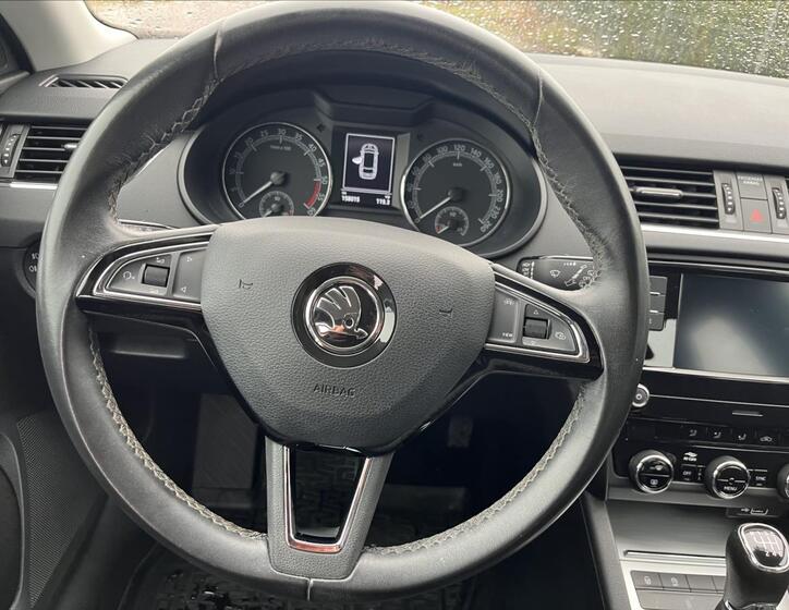 Škoda Octavia 14