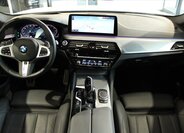 BMW Řada 5 Kombi 3,0 l 210 kw