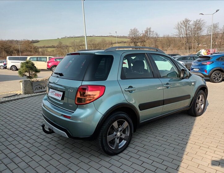 Suzuki SX4 Hatchback 1,6 l 88 kw