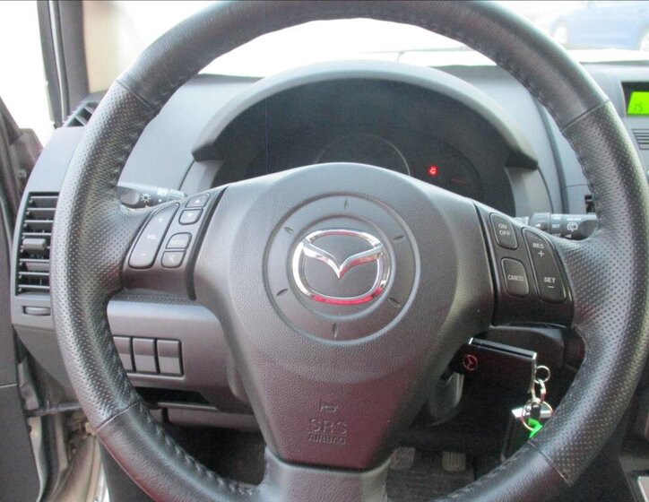 Mazda 5 18