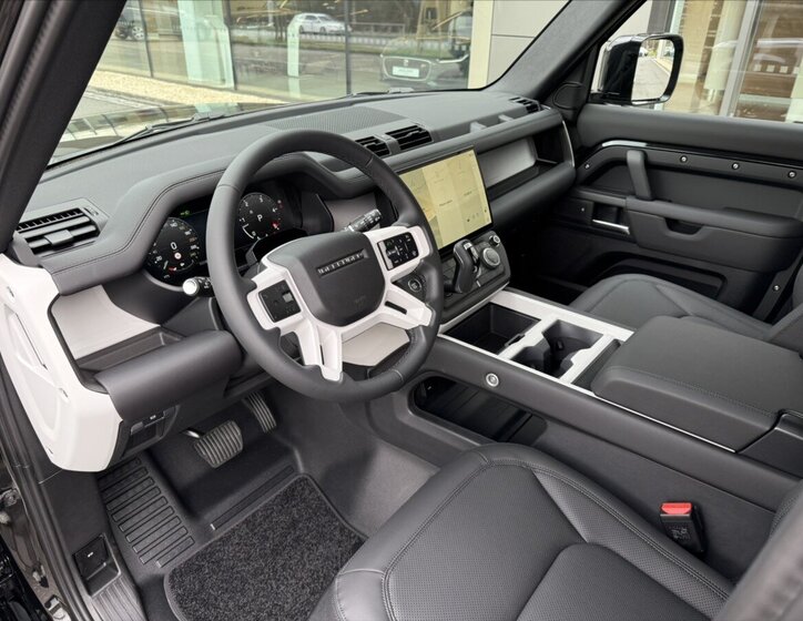 Land Rover Defender SUV / Terénní 3,0 l 147 kw