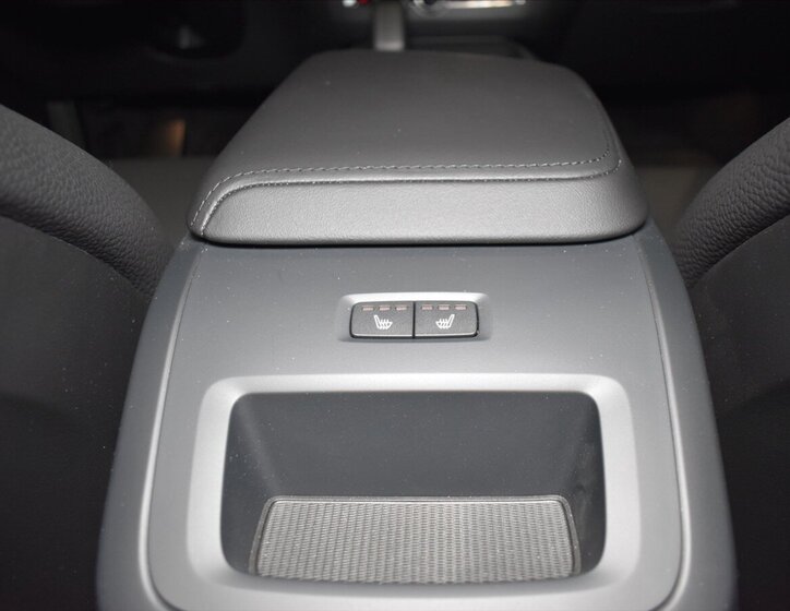 Volvo XC60 SUV / Terénní 2,0 l 145 kw