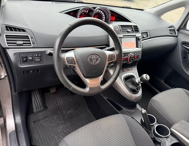 Toyota Verso MPV 1,6 l 97 kw