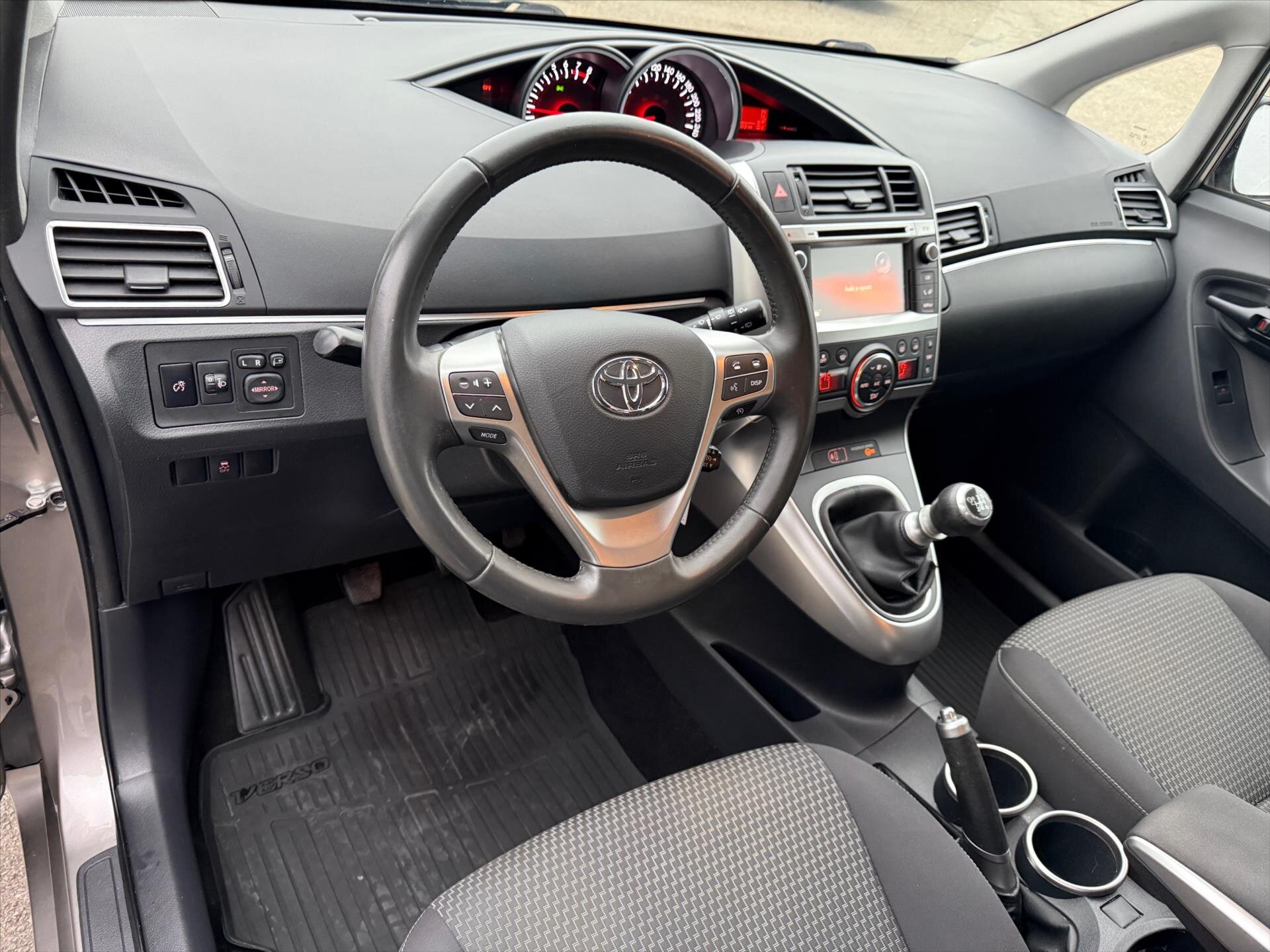 Toyota Verso MPV 1,6 l 97 kw