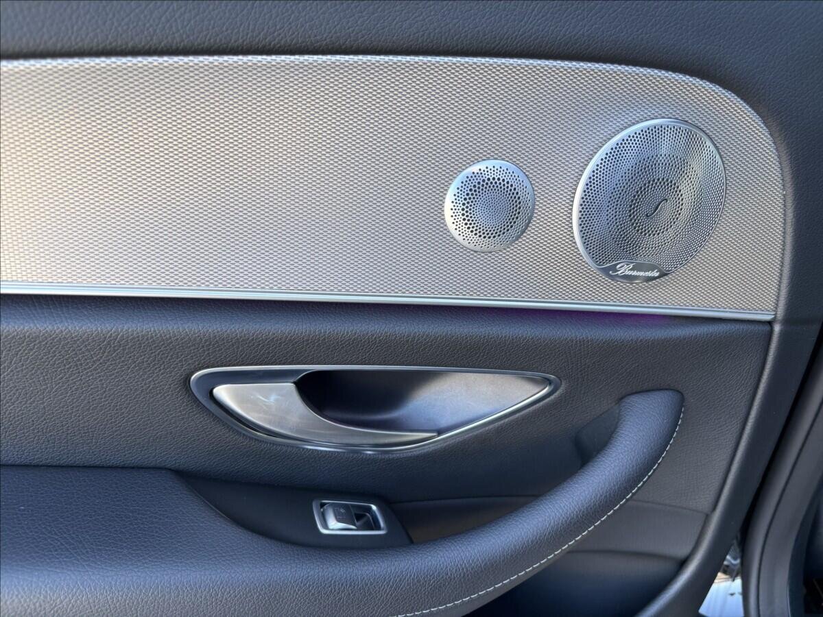 Mercedes-Benz Třídy E Sedan / Limuzína 3,0 l 190 kw