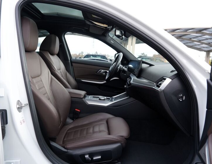 BMW Řada 3 Sedan 3,0 l 275 kw