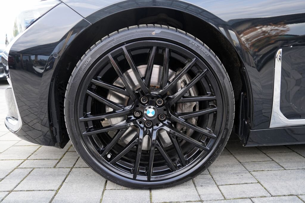 BMW Řada 7 Sedan / Limuzína 4,4 l 390 kw