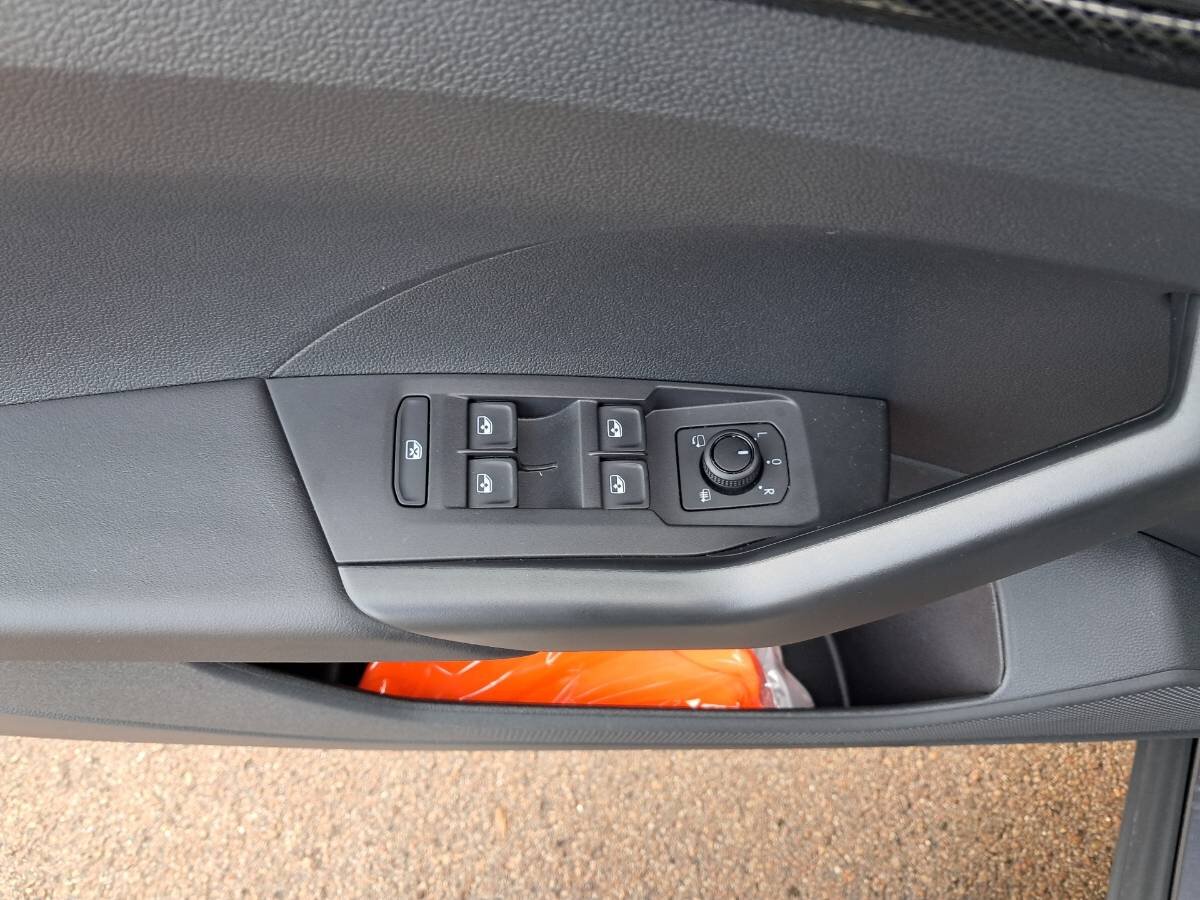 Volkswagen Ostatní Hatchback 999,0 85 kw