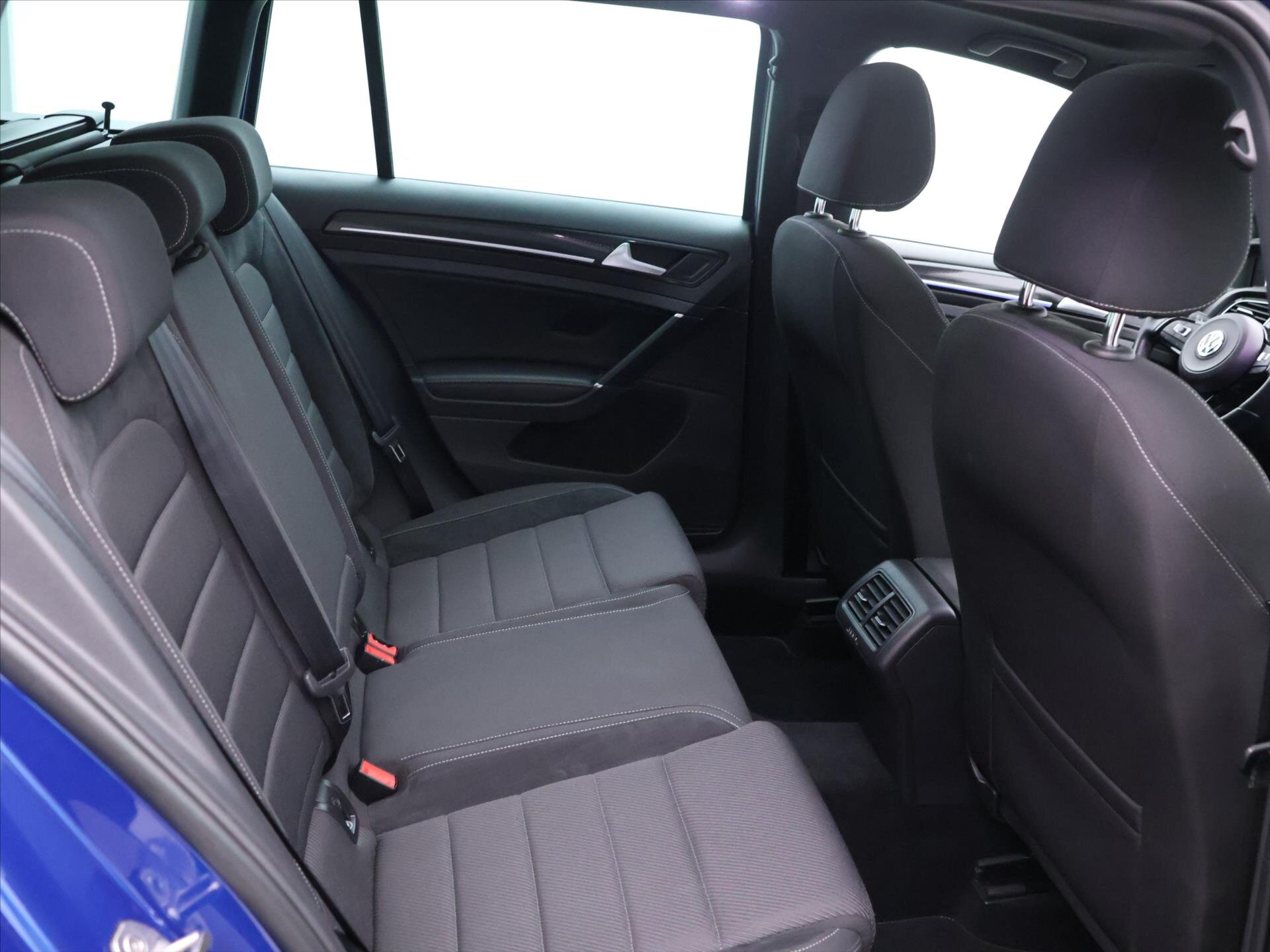 Volkswagen Golf Kombi 2,0 l 228 kw