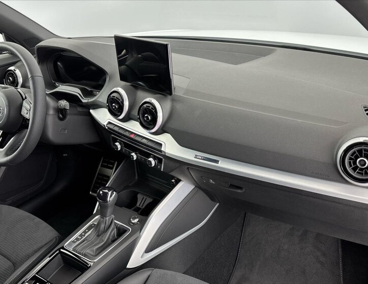 Audi Q2 SUV / Terénní 1,5 l 110 kw