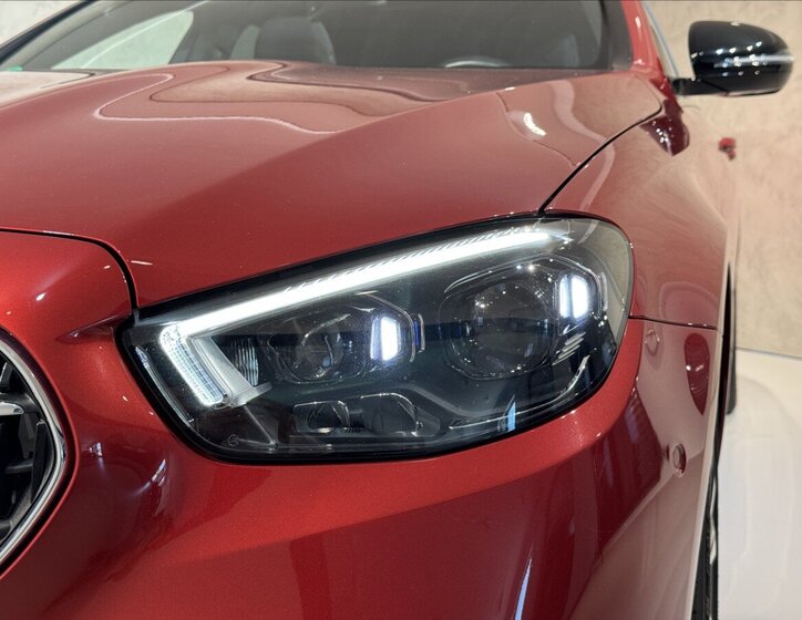 Mercedes-Benz Třídy E Kombi 2,0 l 225 kw