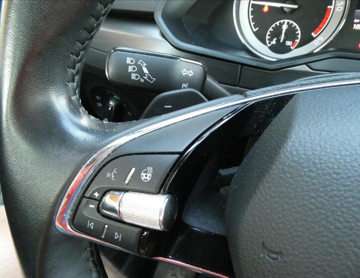 Škoda Superb Liftback 2,0 l 147 kw