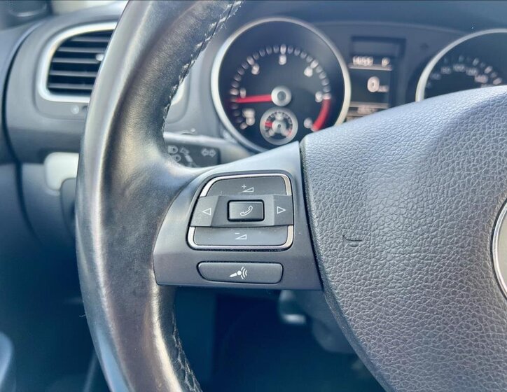 Volkswagen Golf Kombi 1,6 l 77 kw