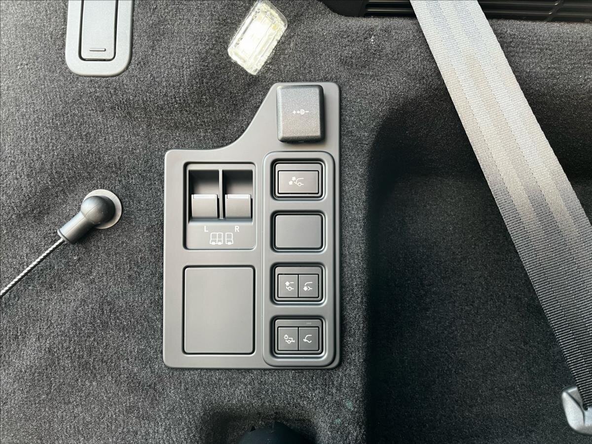 Land Rover Discovery SUV / Terénní 3,0 l 257 kw