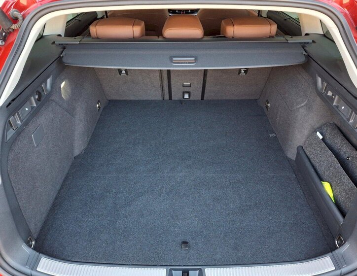 Škoda Superb Kombi 1,5 l 150 kw