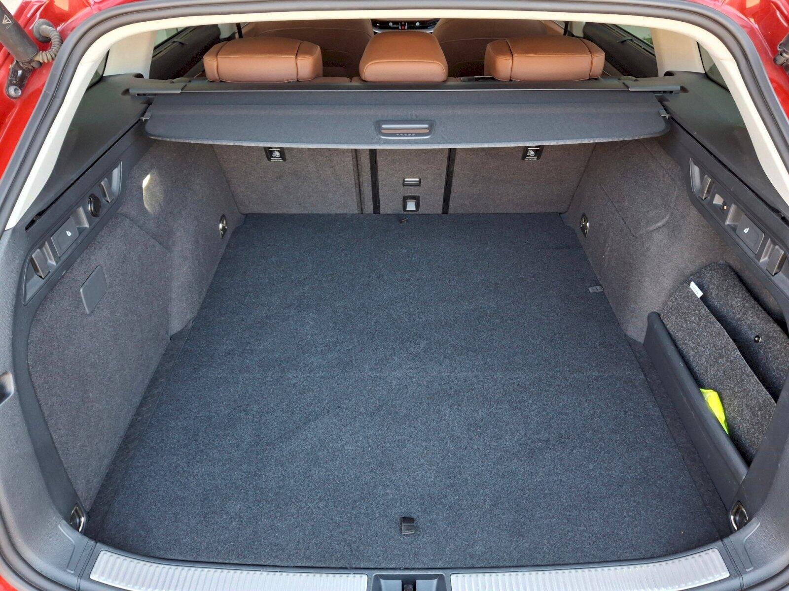 Škoda Superb Kombi 1,5 l 150 kw