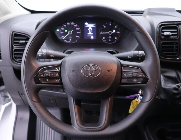 Toyota Proace Max Skříň 2,2 l 88 kw