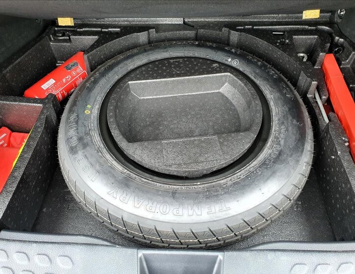 Toyota C-HR Hatchback 1,8 l 72 kw