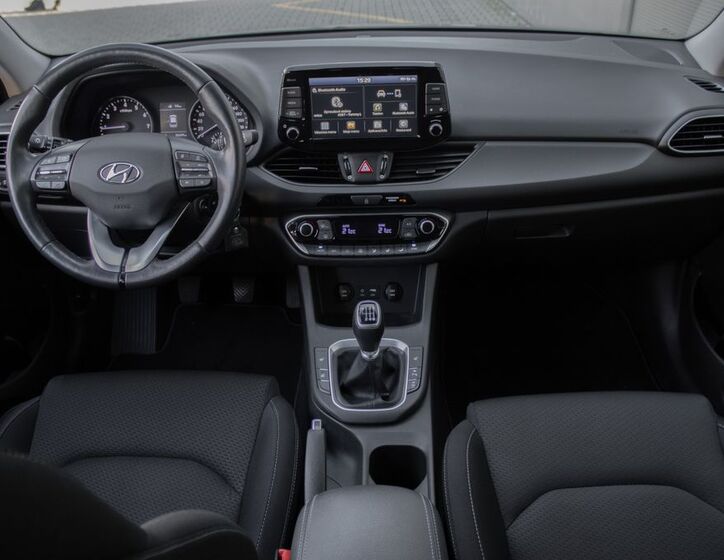 Hyundai i30 27