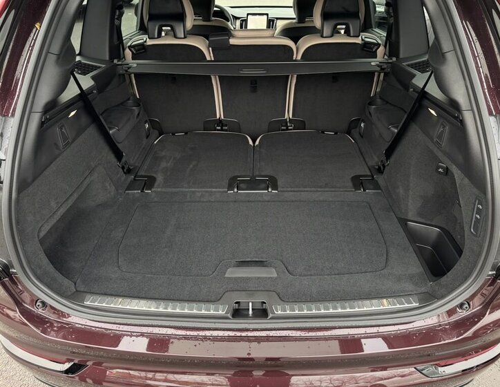 Volvo XC90 SUV / Terénní 2,0 l 184 kw