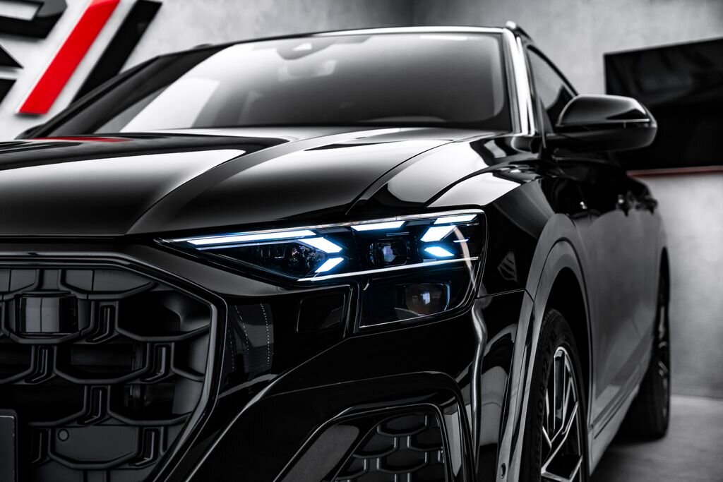 Audi Q8 SUV / Terénní 3,0 l 210 kw