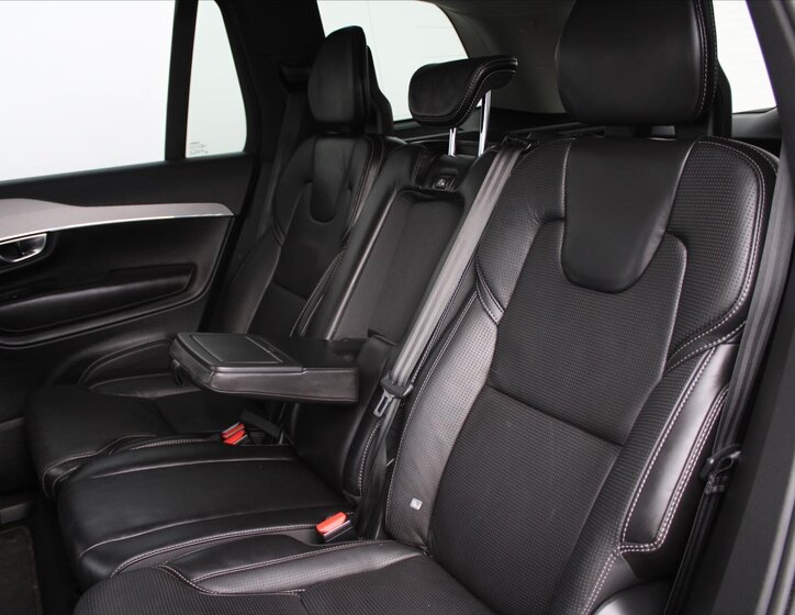 Volvo XC90 SUV 2,0 l 177 kw