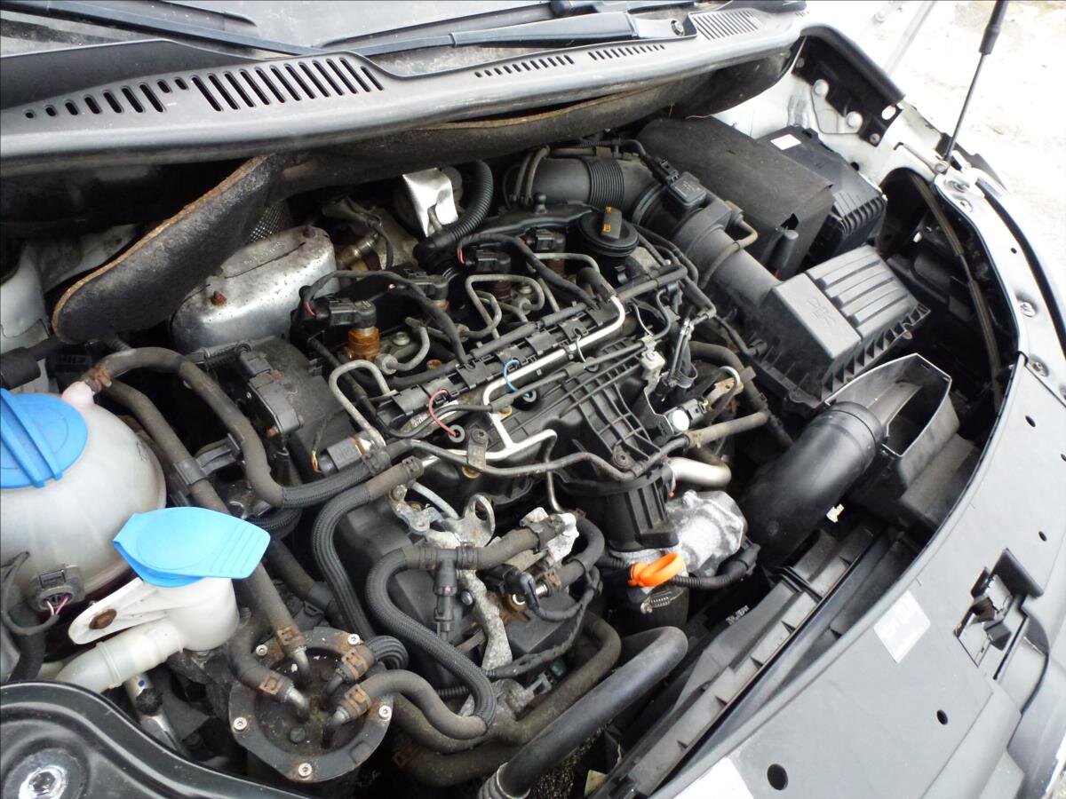 Volkswagen Caddy Skříň 1,6 l 55 kw