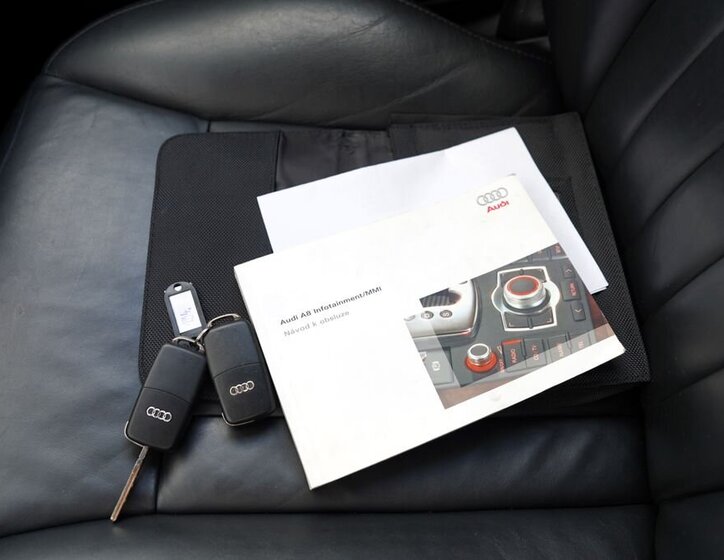 Audi A8 Sedan 3,0 l 171 kw