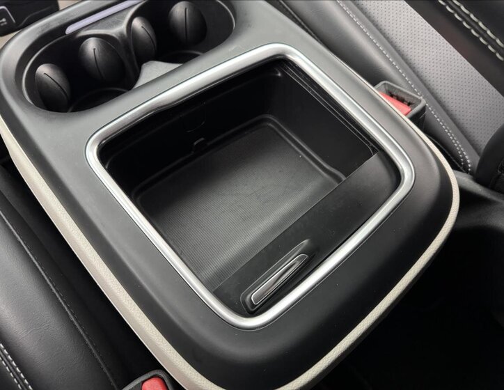 Chrysler Pacifica MPV 3,6 l 214 kw