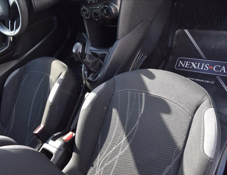 Peugeot 208 Hatchback 1,4 l 50 kw