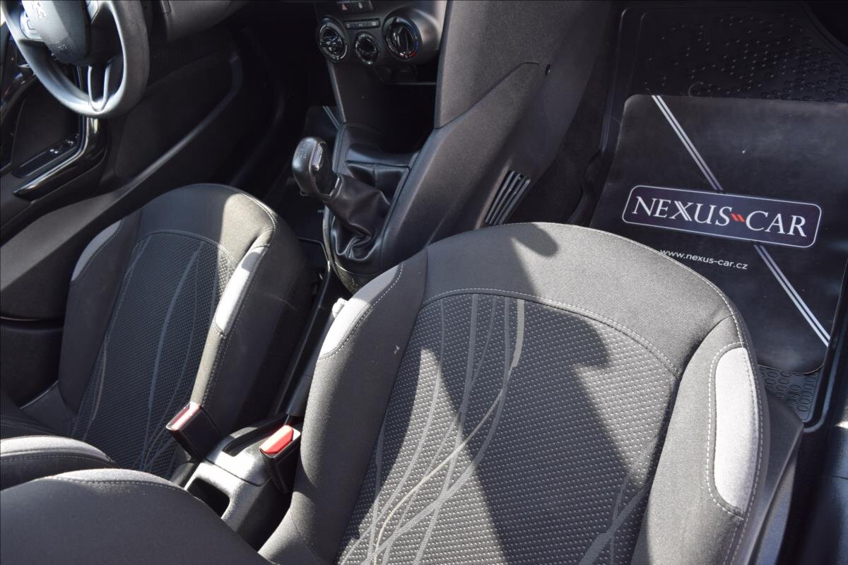 Peugeot 208 Hatchback 1,4 l 50 kw